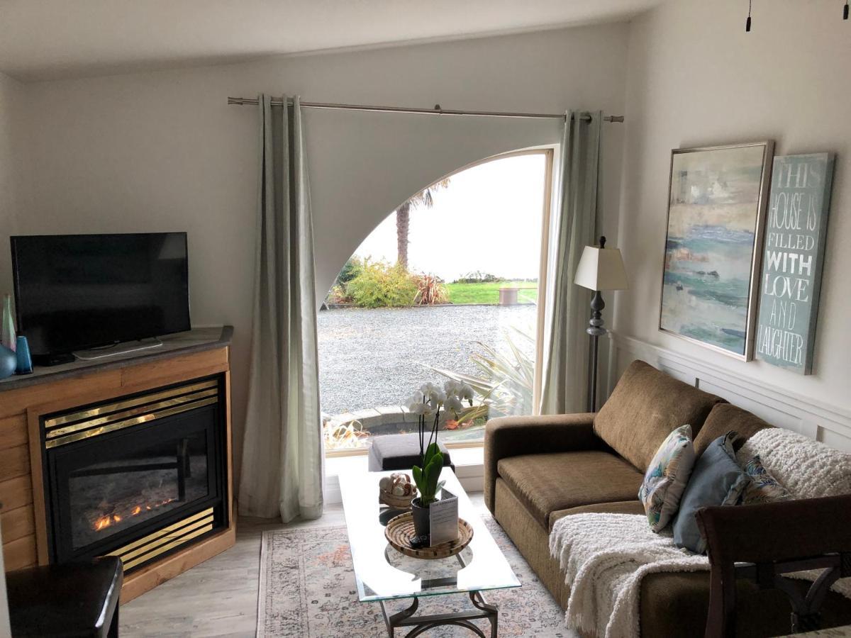 Qualicum Breeze Beach Resort Bowser Exterior photo